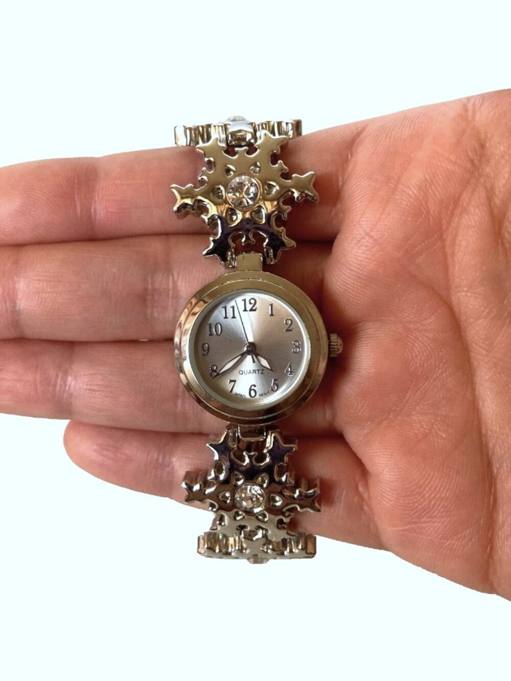 Silver Tones Snowflake Band with rhinestones Metal Wrist Watch
